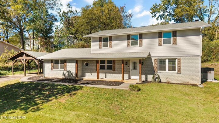 5413 NW Smoky Trail Tr  Knoxville TN 37909 photo