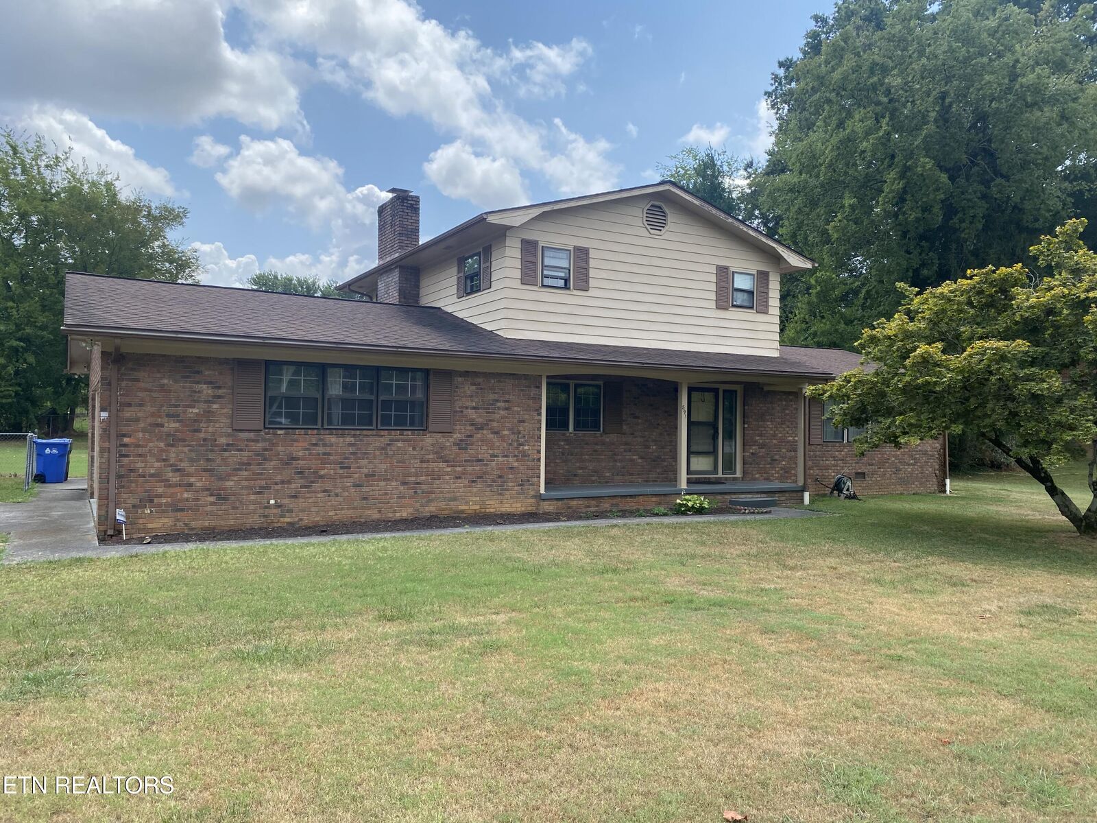 Property Photo: 891 W Cunningham St TN 37701