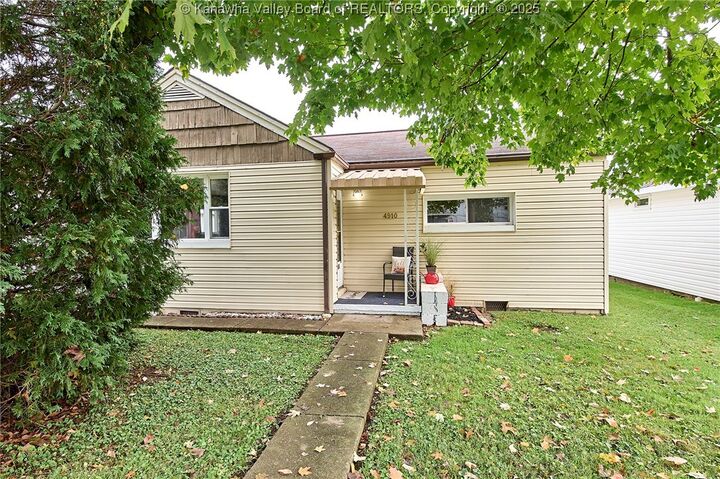 Property Photo: 4910 Washington Avenue SE WV 25304