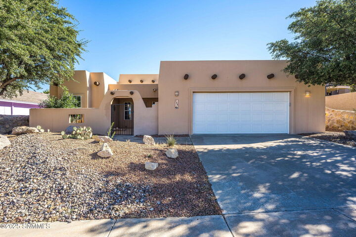 Property Photo:  725 Canyon Verde  NM 88011 