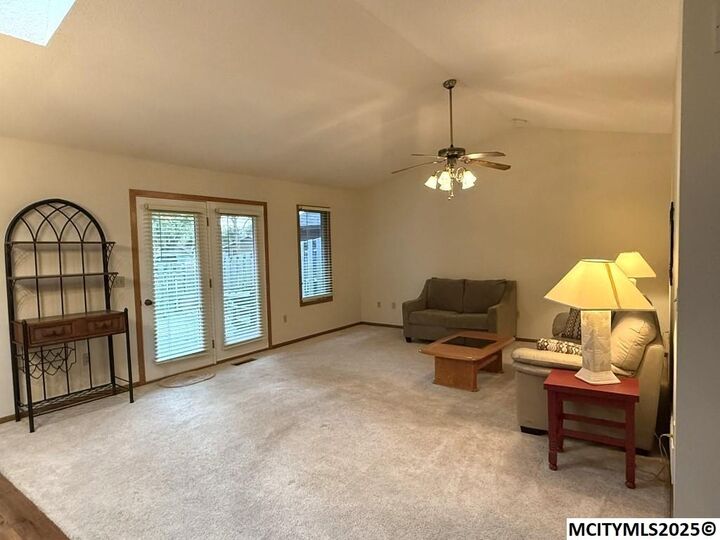 Property Photo:  380 S Yorktown Pike #21  IA 50401