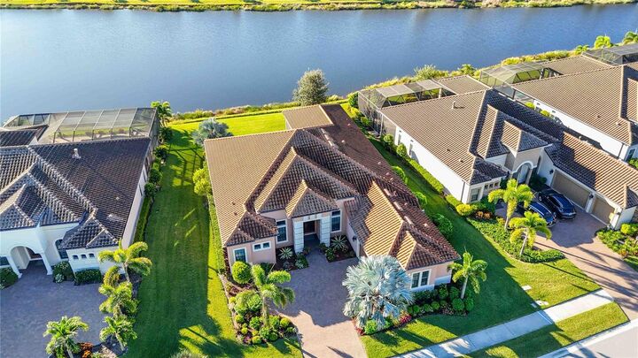 Property Photo: 5341 Brookgrove Drive FL 34238