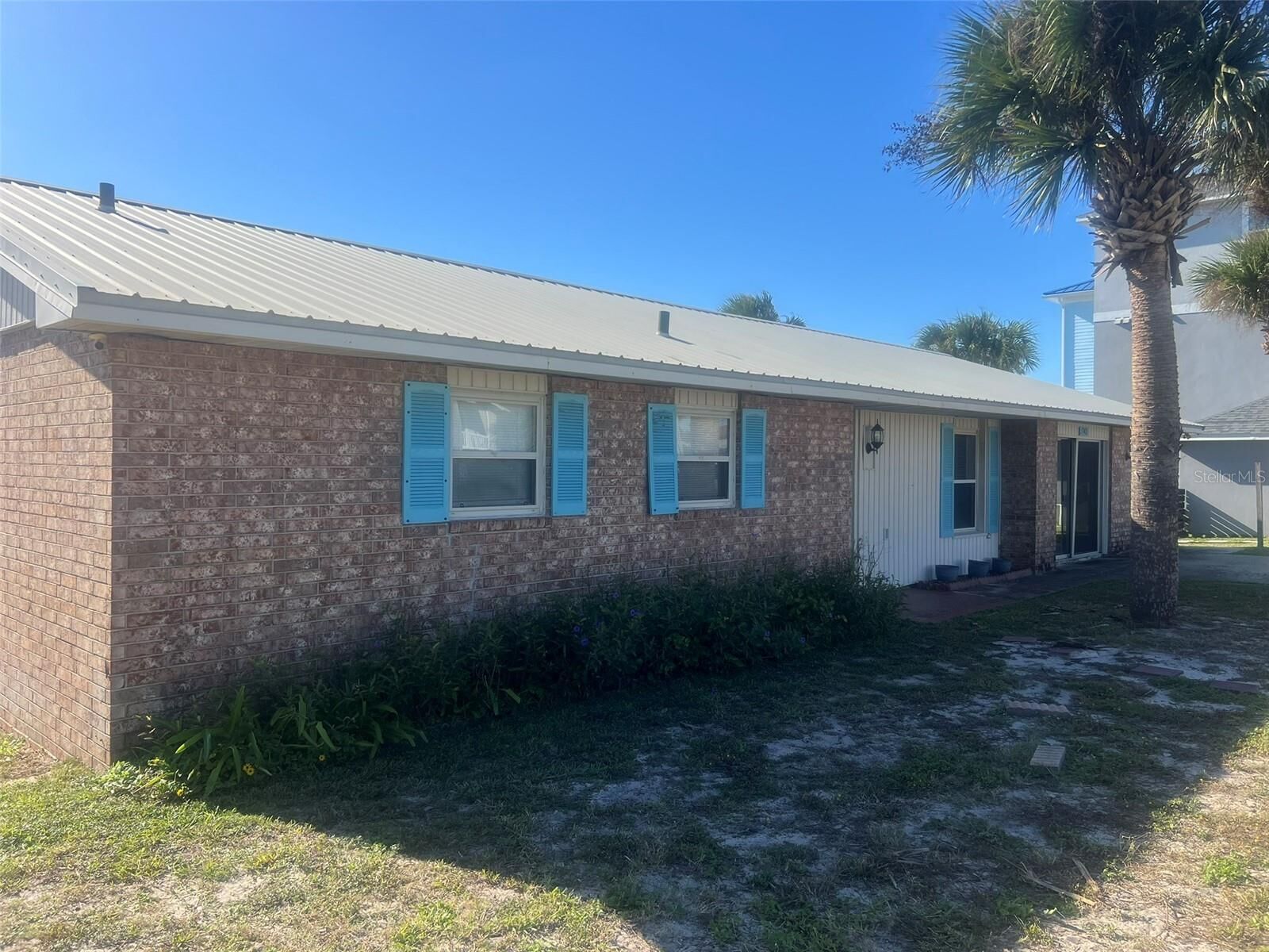 Property Photo: 1742 S Central Avenue FL 32136