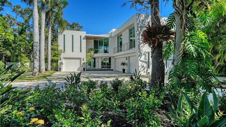 Property Photo:  251 Cedar Park Circle  FL 34242