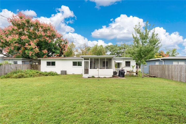 Property Photo:  3213 Dupree Avenue  FL 32806