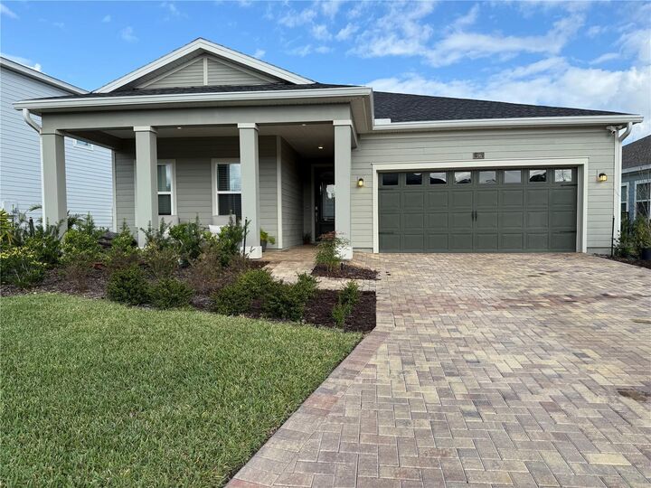 Property Photo:  76 Neighbor Court  FL 32092