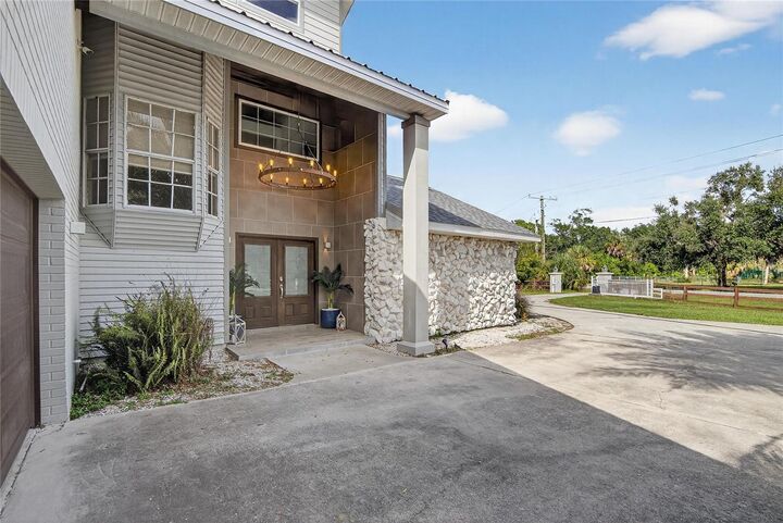 Property Photo:  3309 Timberlee Road  FL 33598 