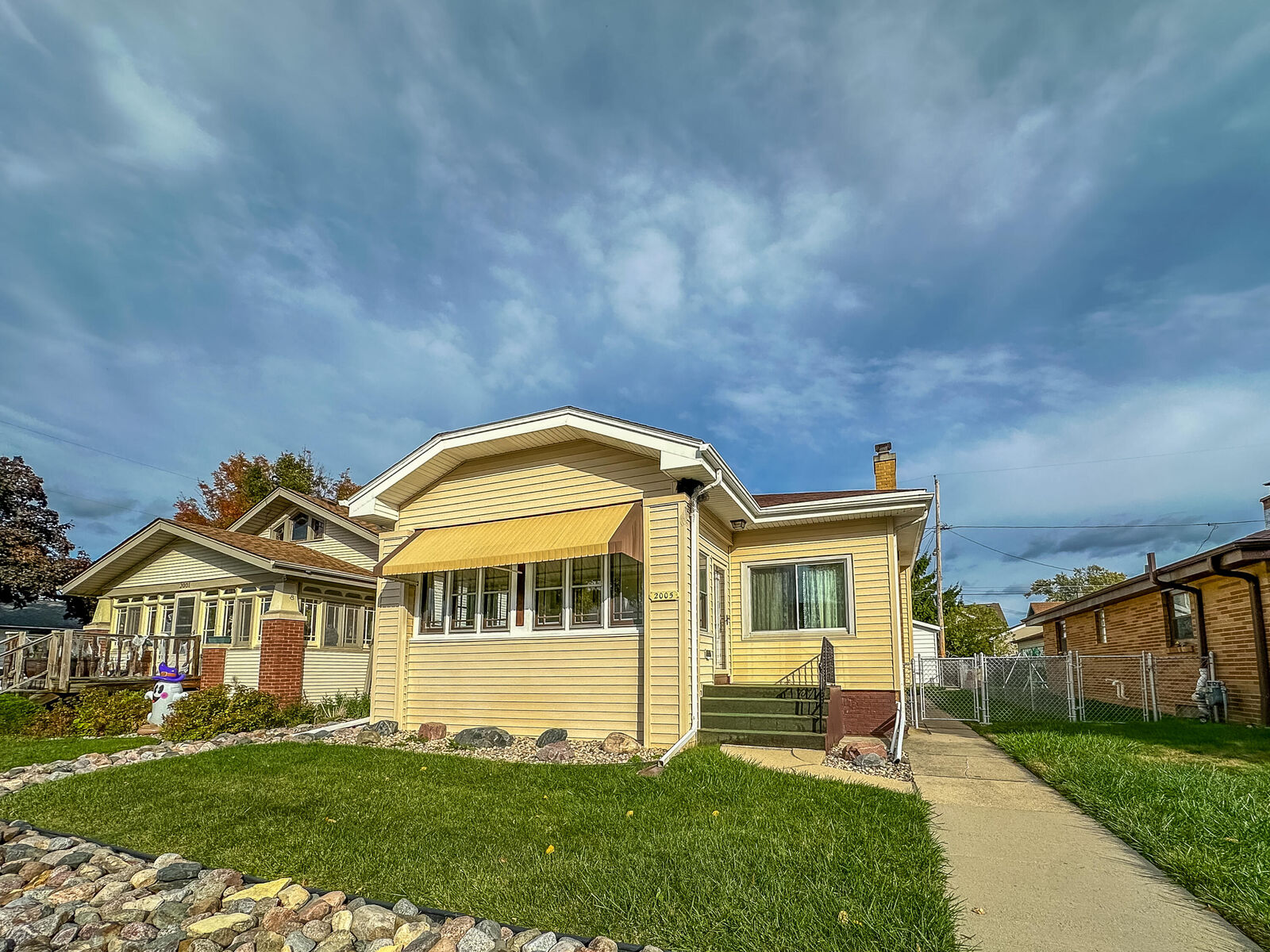 Property Photo: 2005 Thurston Ave WI 53403