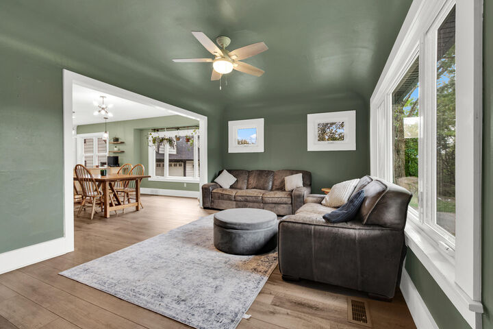 Property Photo: 420 Kettle Moraine Dr WI 53086