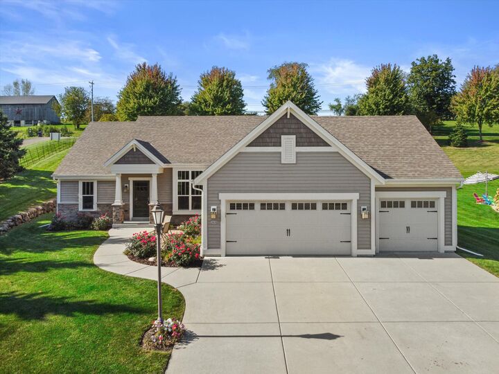 3906 Crystal Ln  Waukesha WI 53189 photo