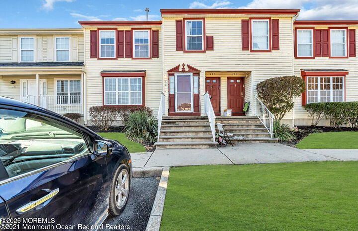 Property Photo: 129 Liverpool Court NJ 08701