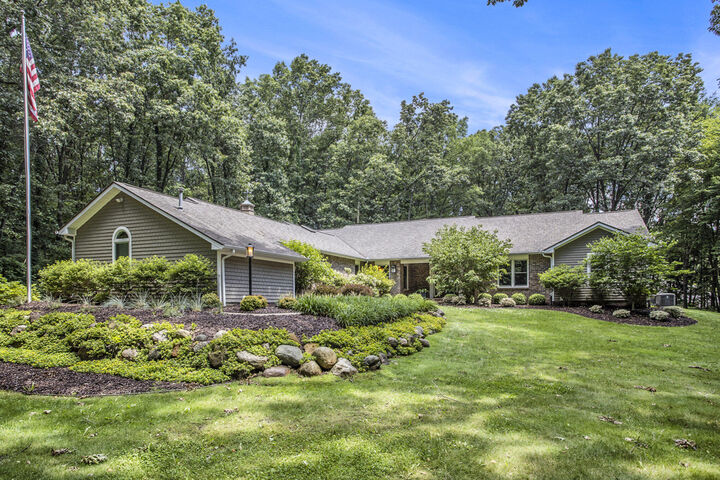 Property Photo:  100 Alto Relievo Way  MI 49068