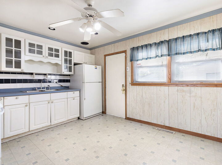 Property Photo:  384 N Sunset Drive  IL 60964