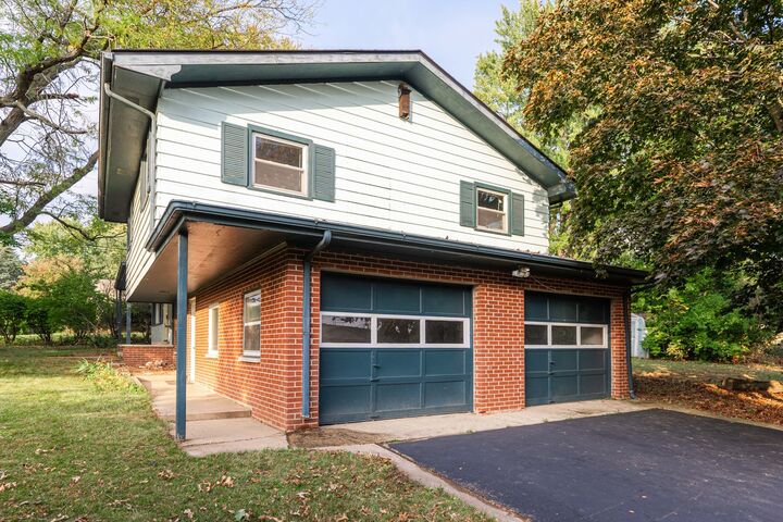 Property Photo: 1206 University Drive IL 60115