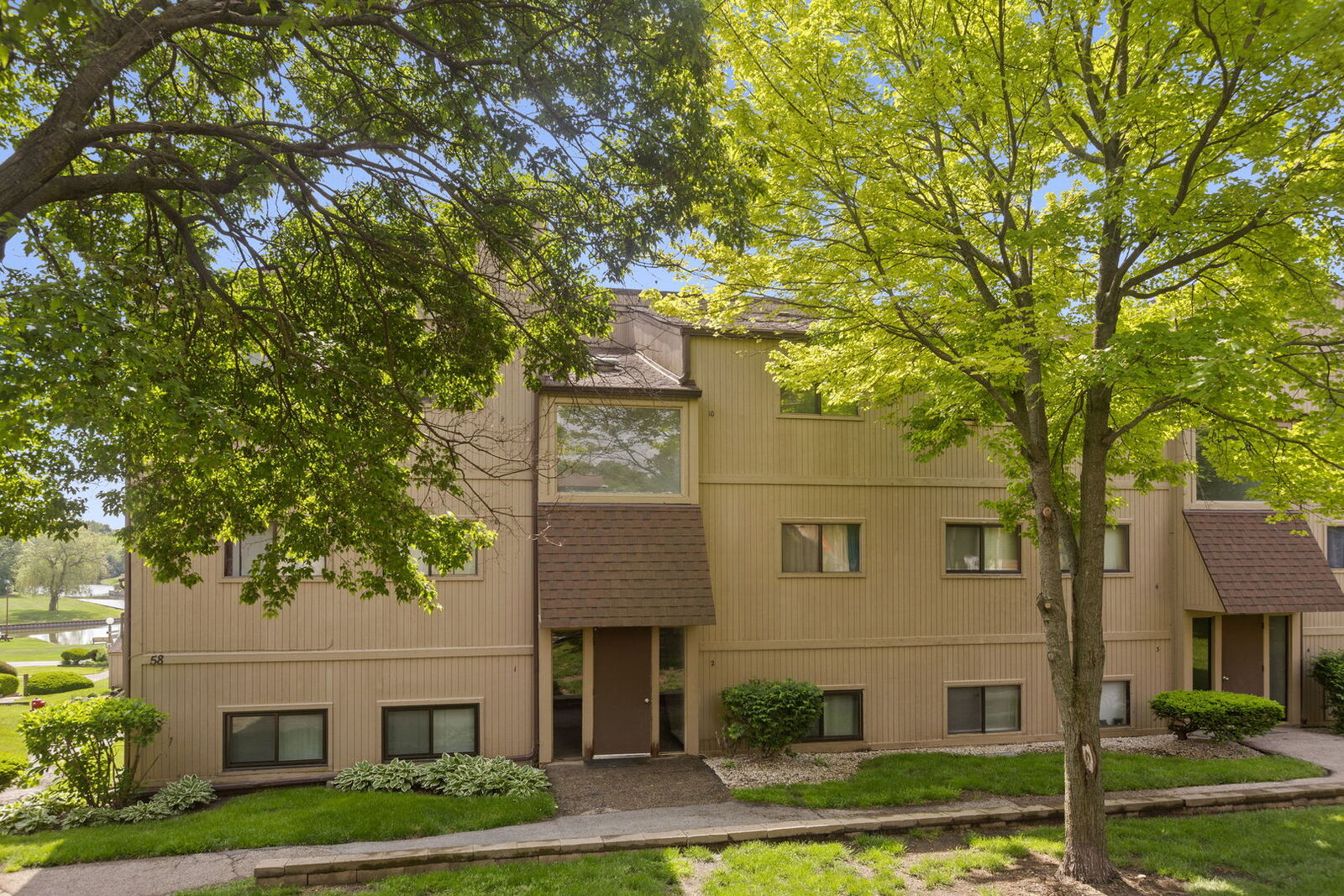 Property Photo: 58 Vail Colony 10 IL 60020