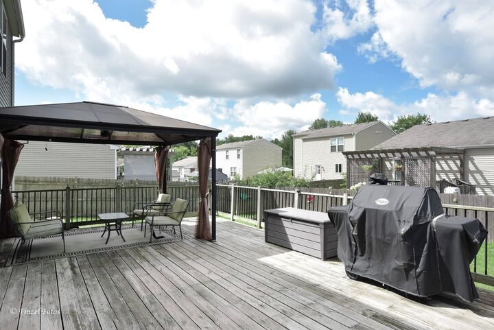 Property Photo:  1721 Yasgur Drive  IL 60098 