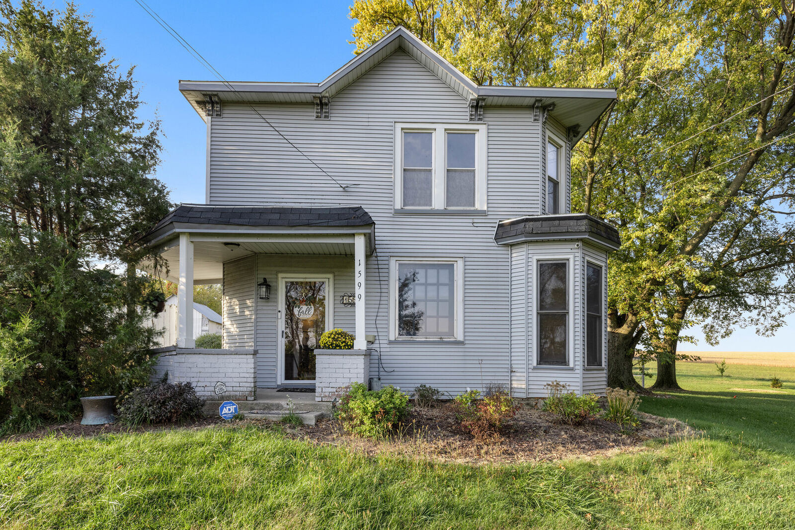 Property Photo: 1599 W Il Route 64 Highway IL 61061