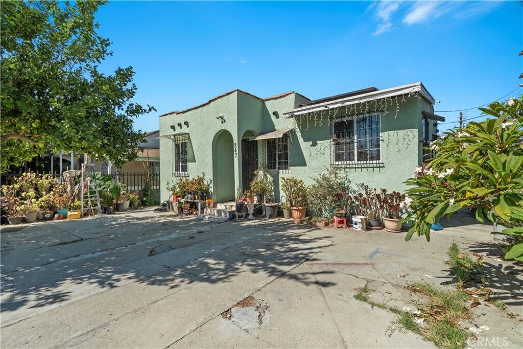 Property Photo: 247 E 97th CA 90003