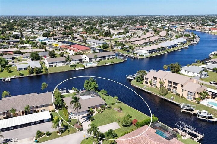 Property Photo:  4002 SE 12th Avenue  FL 33904 
