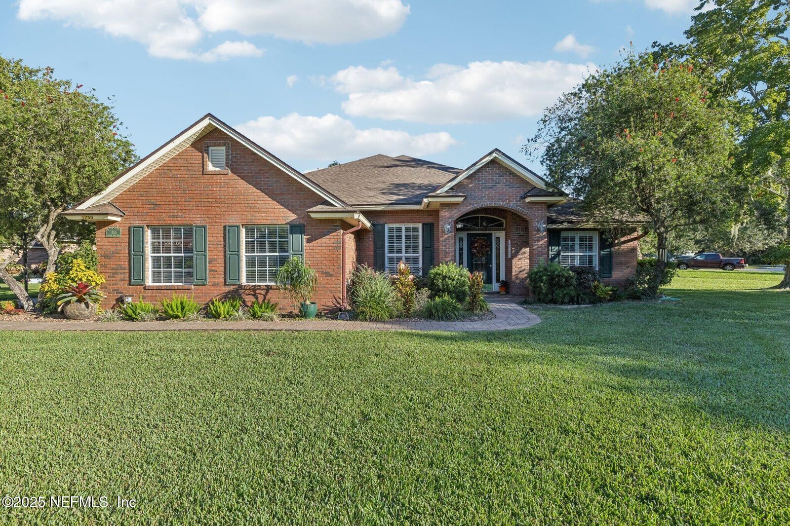 Property Photo: 1750 Singing Bird Lane FL 32223