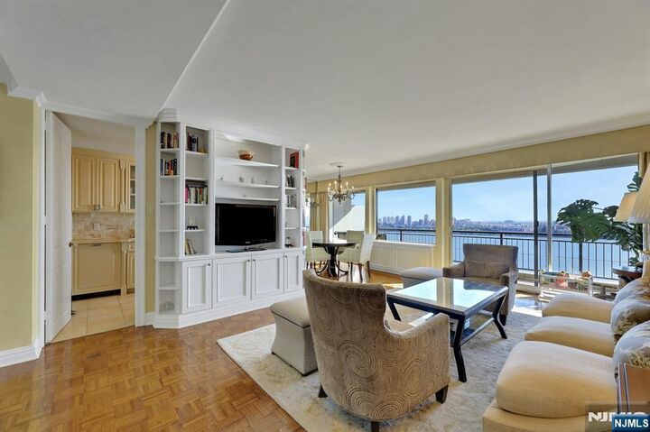 Property Photo:  1 Horizon Road 817  NJ 07024 