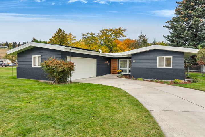 Property Photo: 513 Dixon Avenue MT 59801