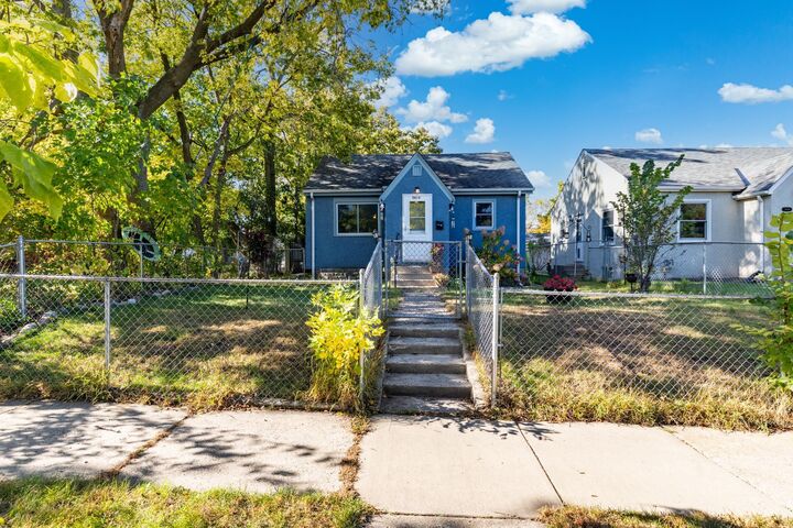 Property Photo: 5612 44th Avenue S MN 55417