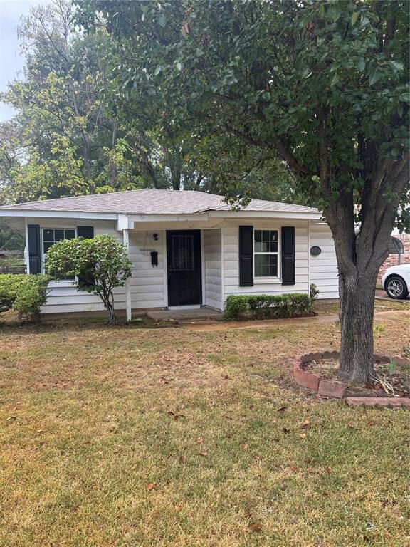 Property Photo: 621 W 67th Street LA 71106