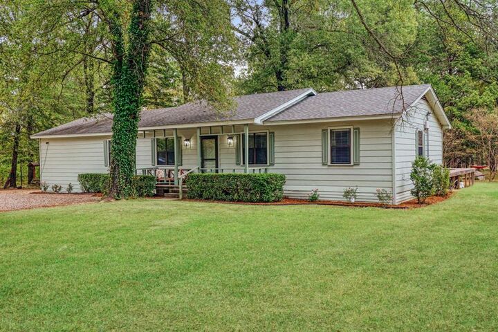 Property Photo:  121 County Road 42370  TX 75462