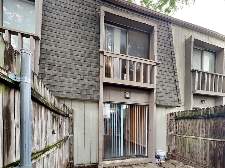Property Photo: 4900 El Campo Avenue 4 TX 76107