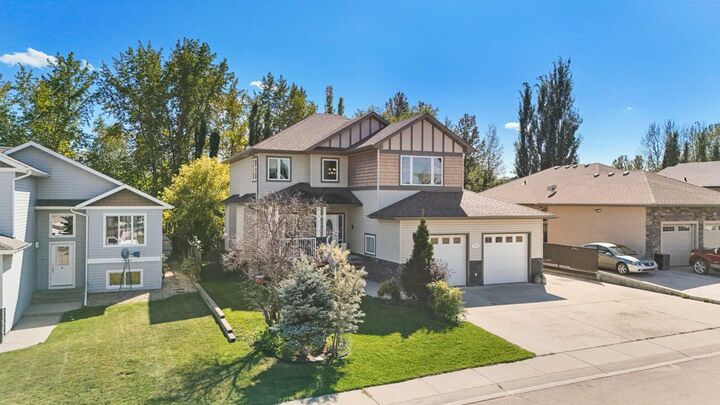 Property Photo:  3905 44A Avenue  AB T7A 1V9
