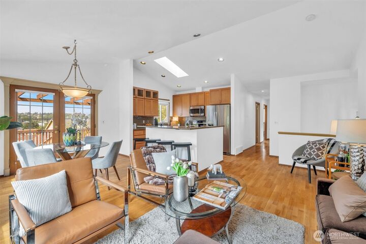 4835 S Graham Street  Seattle WA 98118 photo
