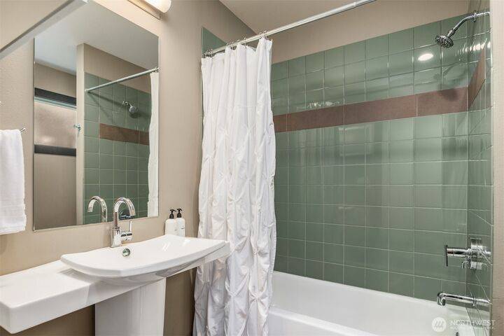 Property Photo: 556 Highland Drive WA 98109