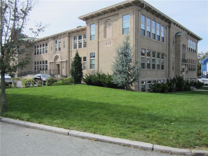 Property Photo:  7 Mount Hope Avenue 310  RI 02906