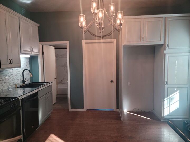 Property Photo: 608 W 12th Ave KS 67501