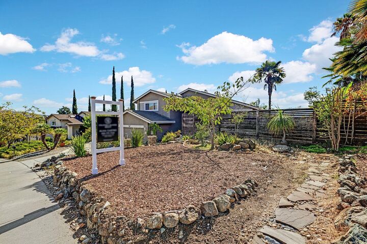 Property Photo:  464 Archglen Way  CA 95111
