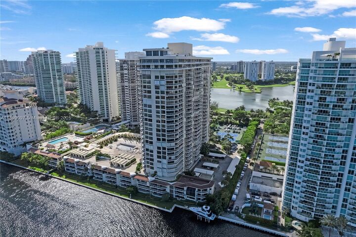 20191 E Country Club Dr 1603  Aventura FL 33180 photo