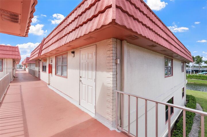 Property Photo: 39 Saxony A 39 FL 33446