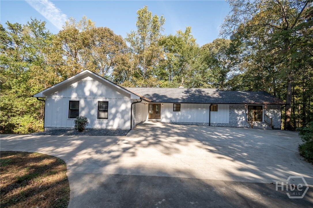 Property Photo:  250 Harbor Heights Circle  GA 30553