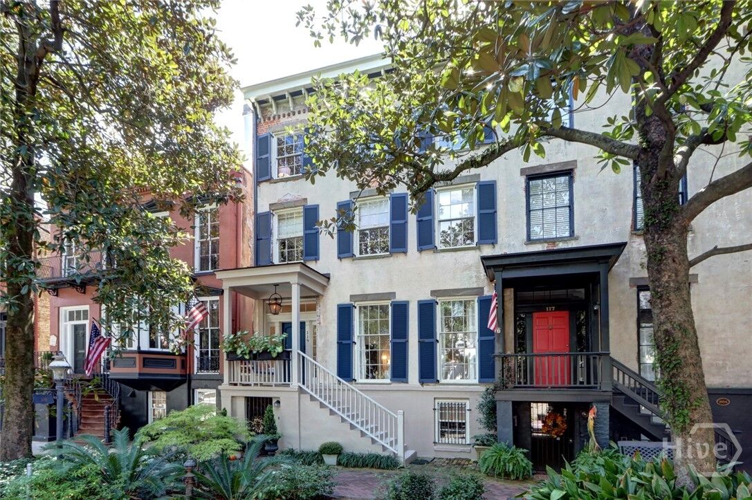 Property Photo:  119 E Jones Street  GA 31401 
