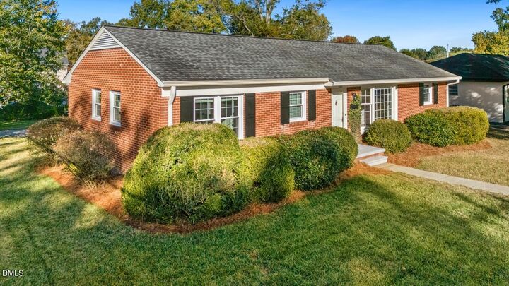 Property Photo: 1004 Sherwood Drive NC 27215
