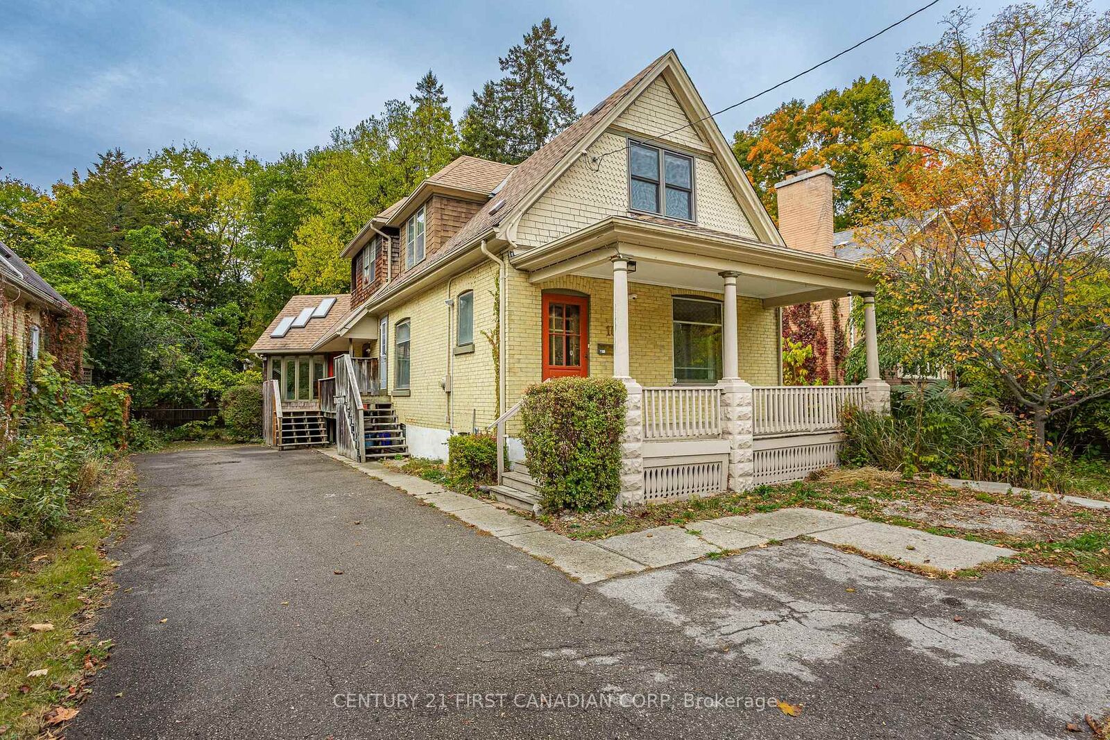 Photo de la propriété: 16 Woodward Avenue ON N6H 2G7