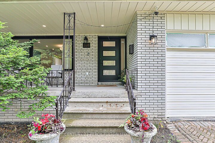 Property Photo:  168 Ruggles Avenue  ON L4C 1Y4