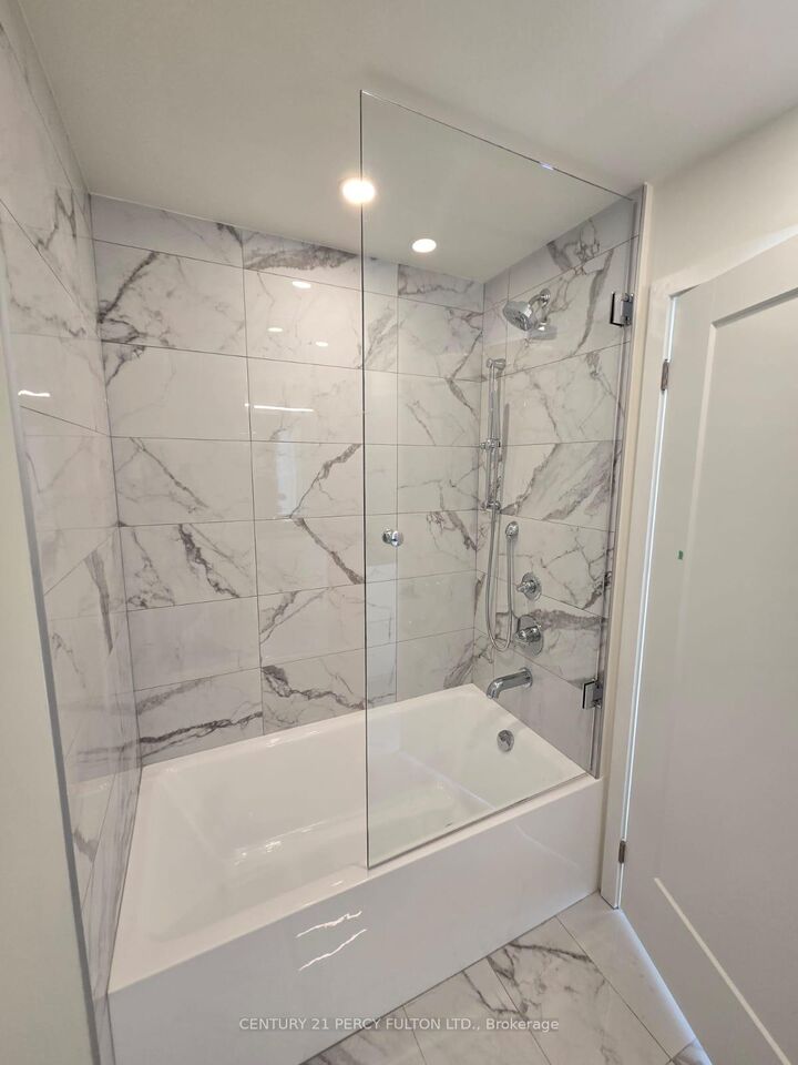 Property Photo:  89 Church Street 5008  ON M5C 0B7