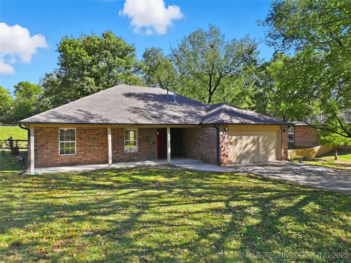 Property Photo:  8375 Wright Place  OK 74014