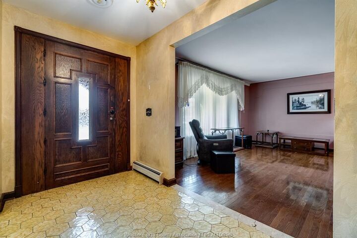 Property Photo:  2985 Mark  ON N9E 2W6