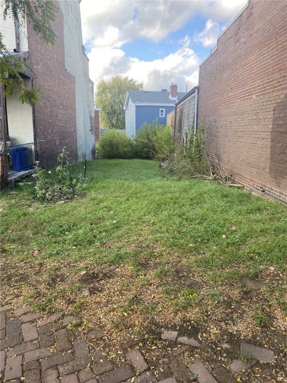 Property Photo:  3807 Penn Avenue  PA 15201