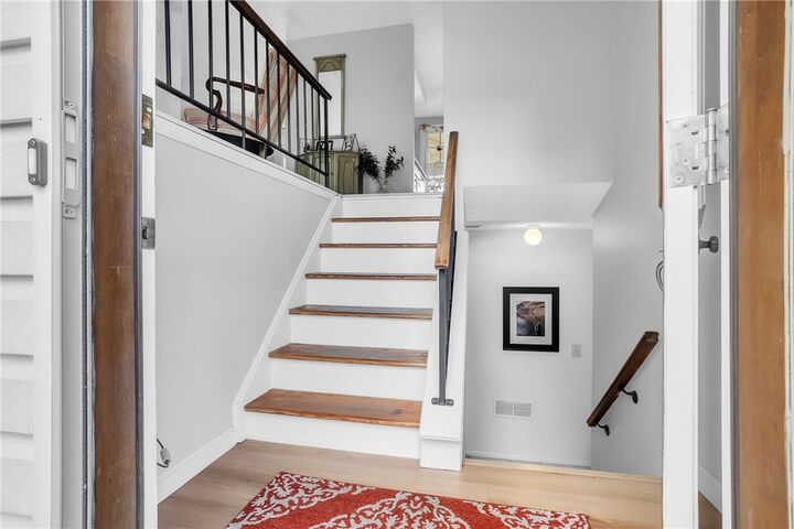 Property Photo: 220 Cameron Dr PA 16066