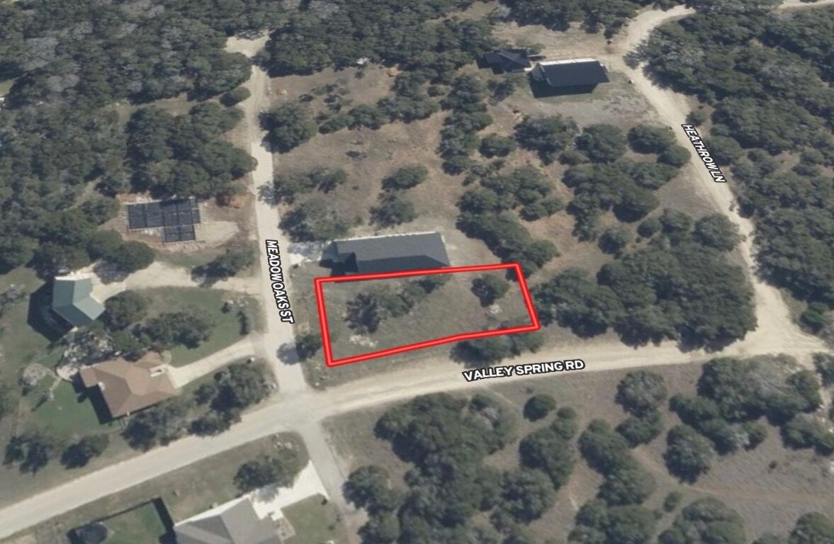 Property Photo: 22 Meadow Oak Court TX 78676