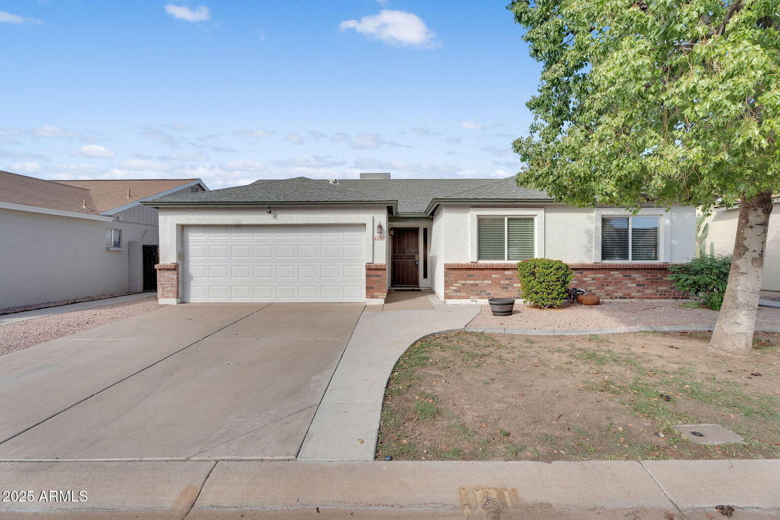 Property Photo:  6335 E Brown Road 1101  AZ 85205 